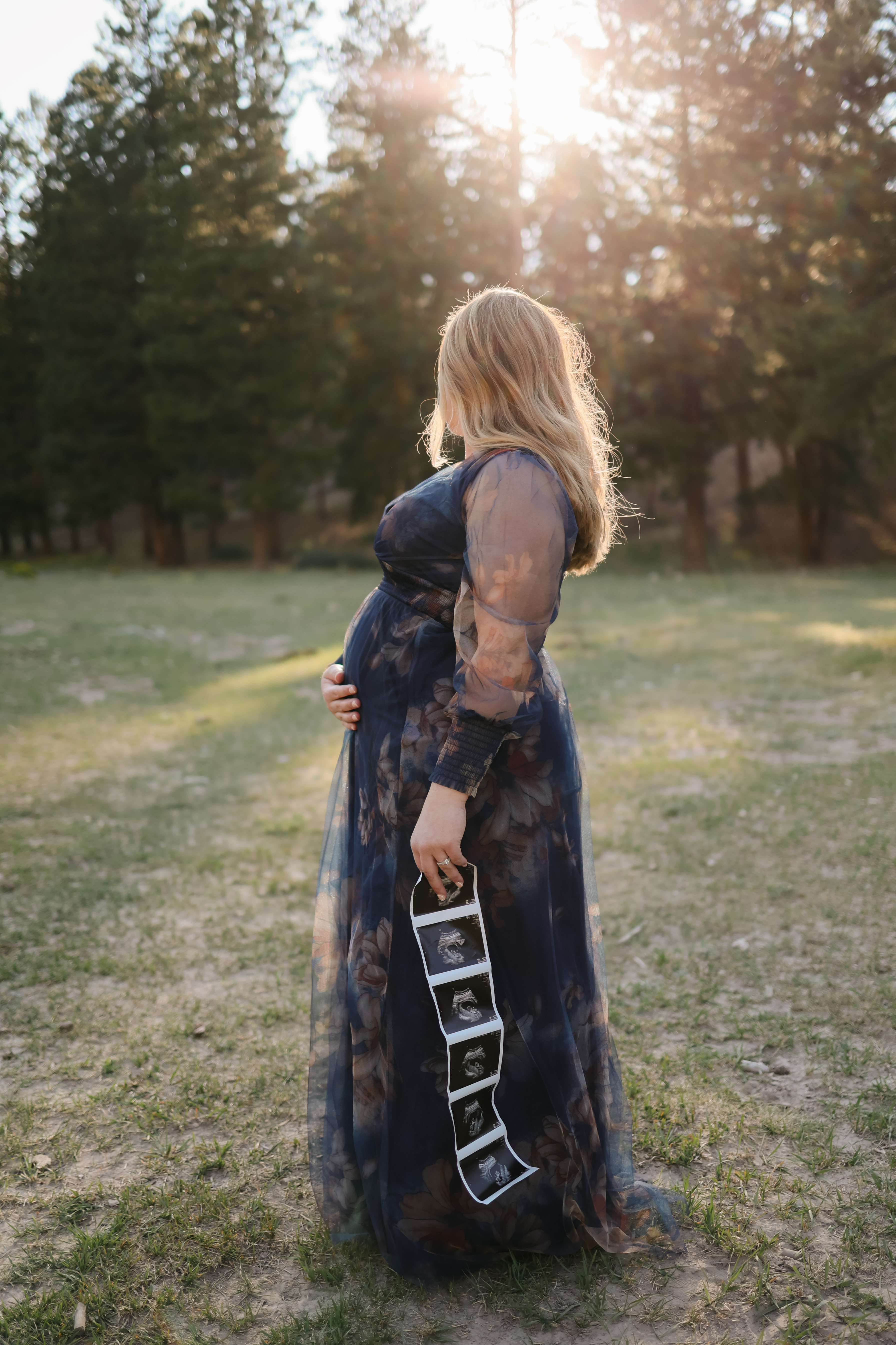 Maternity Session photography by Jordyn Gard